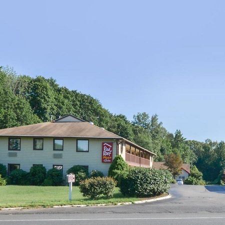 Red Roof Inn Plus+ & Suites Guilford Esterno foto