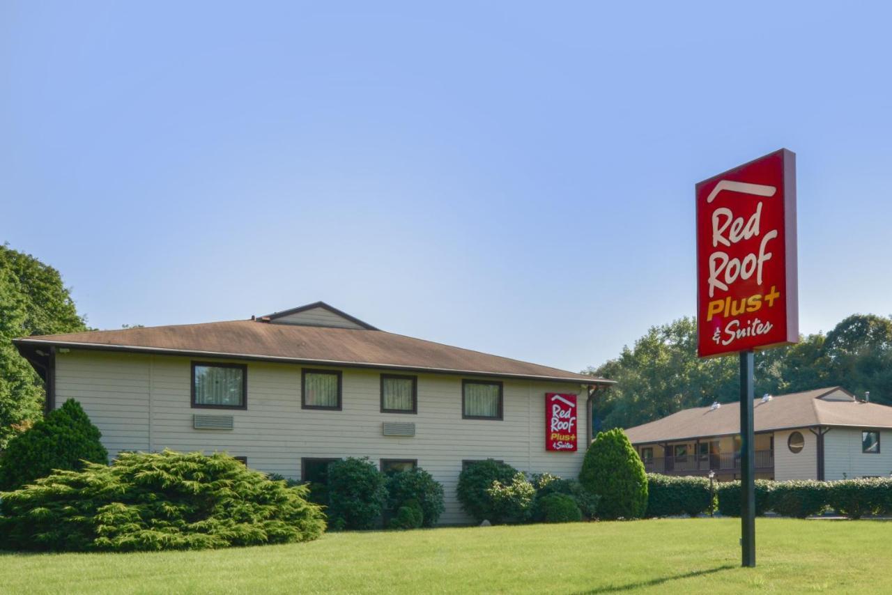Red Roof Inn Plus+ & Suites Guilford Esterno foto